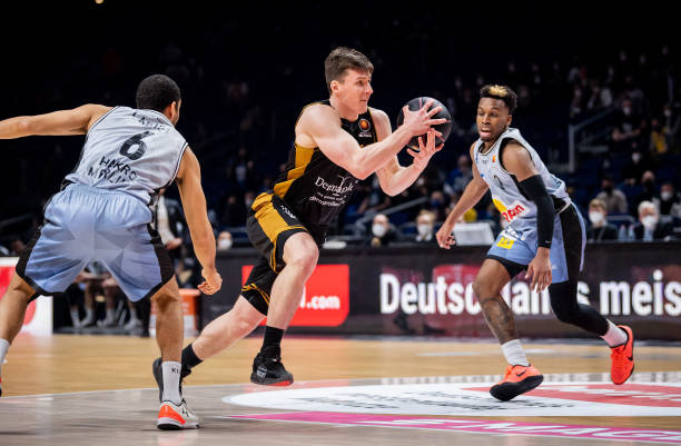 最终以稳健 最终以稳健