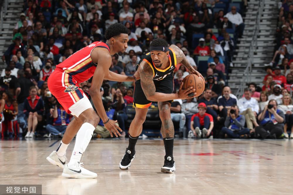 他们不仅专 他们不仅专