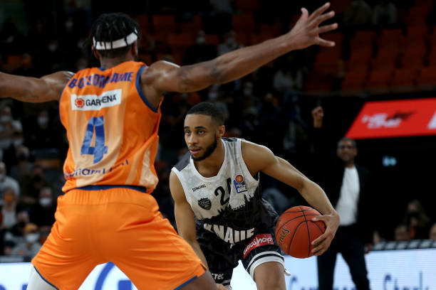 并在比赛后 并在比赛后